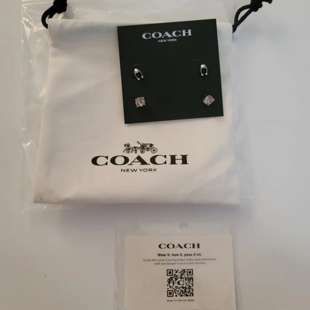 New Coach Signature C Stud Earring Set 2 pairs. Dustbag included.‎ Retail $95. - Picture 2 of 4